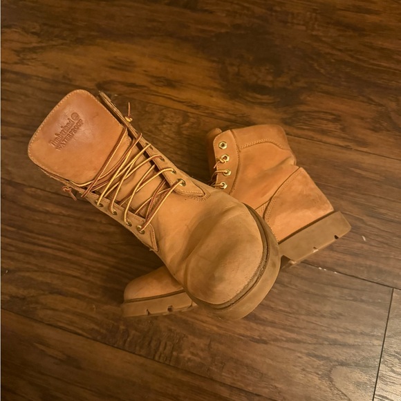 Timberland Boots - Picture 3 of 4